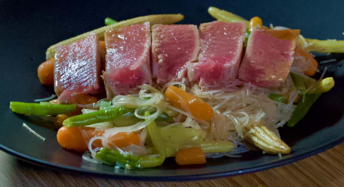 Nov 4: Ahi Tuna Tataki with Stir Fried Vegetables and Noodles in a Ginger Sauce